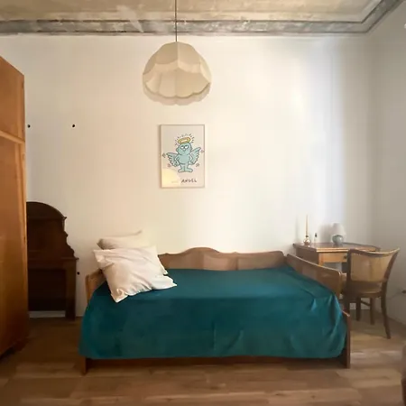 Апартаменты Charmantes Jahrhundertwende Apartment Kritzendorf