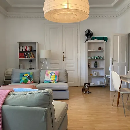 Charmantes Jahrhundertwende Apartment Apartment *