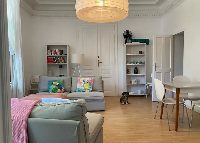 Charmantes Jahrhundertwende Apartment Apartment *